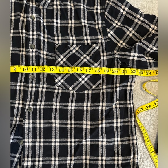 Black and White Arizona Flannel - Picture 4 of 6